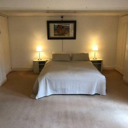 Vrijstaande Rietgedekte Villa Nabij Uitvalswegen Wassenaar Dış mekan fotoğraf